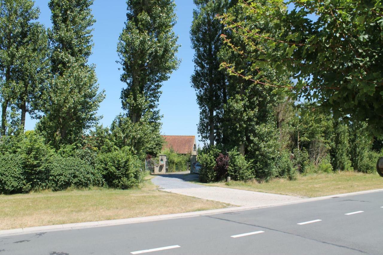 Bed and Breakfast Ateljee Devlaux Veurne Exterior foto